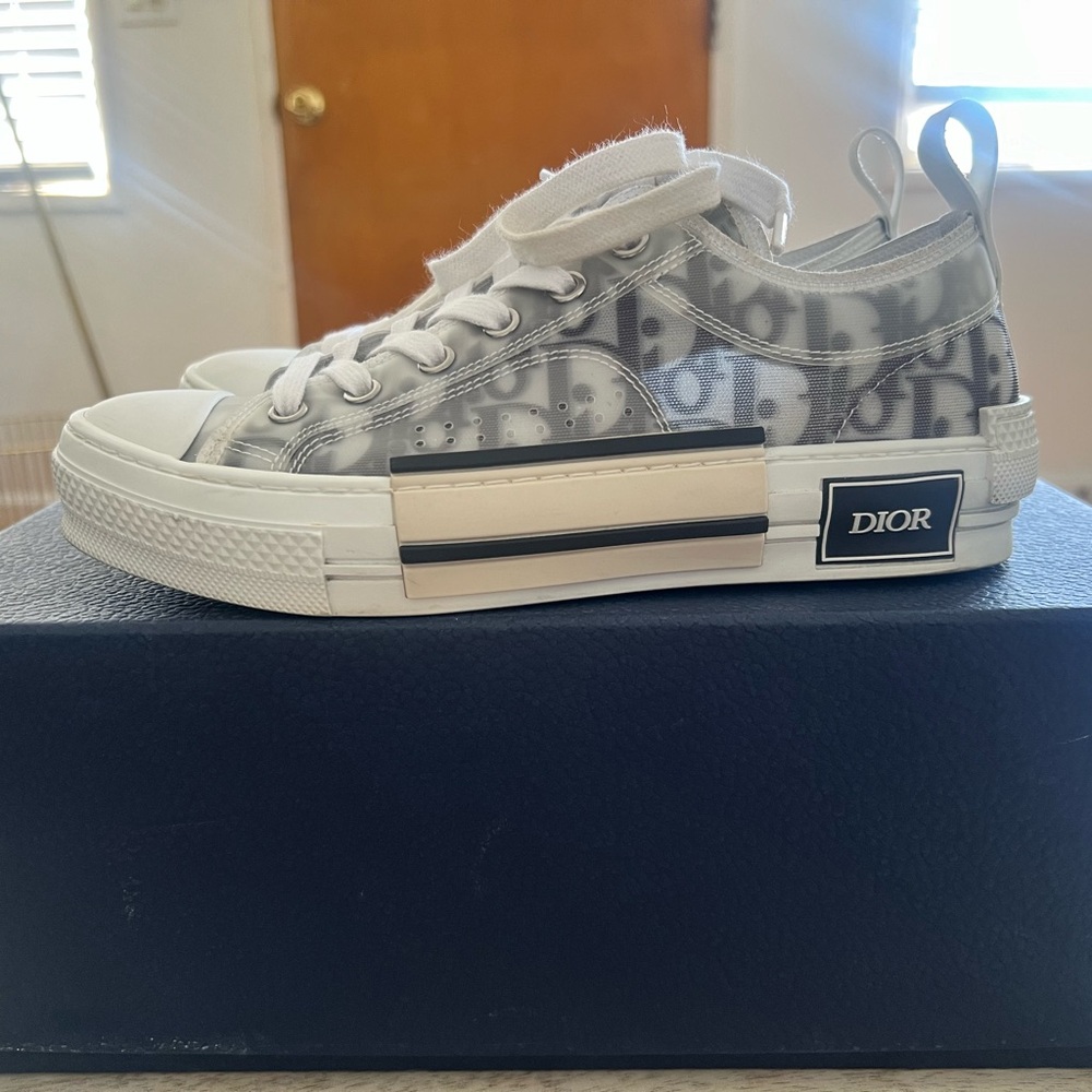 Men’s Dior sneakers  size 38